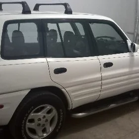Toyota RAV4 1999