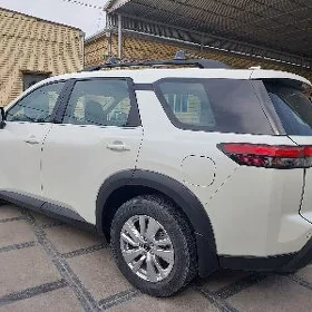 Nissan Pathfinder 2022