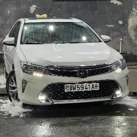 Toyota Camry 2017