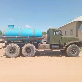 Ural 4320 1982