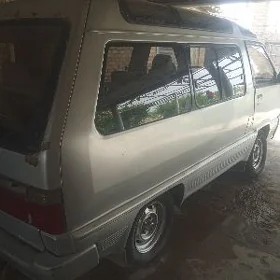 Toyota Town Ace 1989