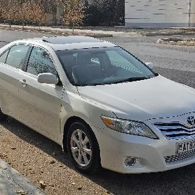 Toyota Camry 2011