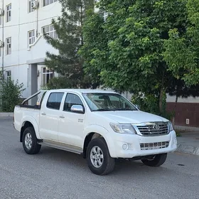 Toyota Hilux 2014
