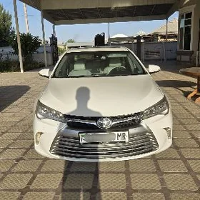 Toyota Camry 2017
