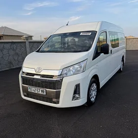 Toyota Hiace 2020