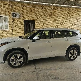 Toyota Highlander 2022