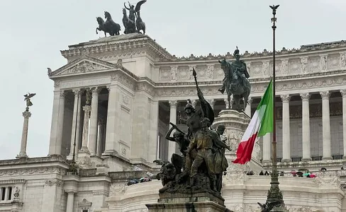 Ýakyn 20 ýylda italýan garrylary 6,4 trillion ýewro miras goýarlar