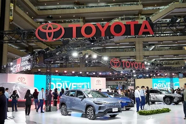 Toyota ilkinji gezek Ýaponiýada satjak ulaglaryny başga ýurtda öndürip başlar