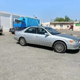 Toyota Camry 2000