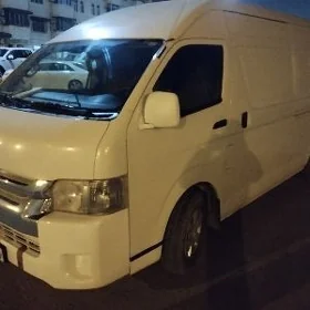 Toyota Hiace 2015