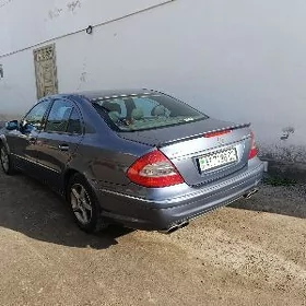Mercedes-Benz E350 2006