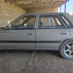Nissan Bluebird 1986