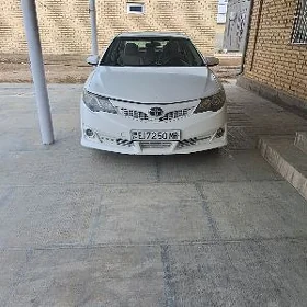 Toyota Camry 2012
