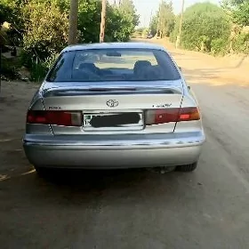 Toyota Camry 2001