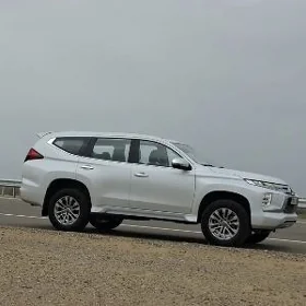 Mitsubishi Montero Sport 2020