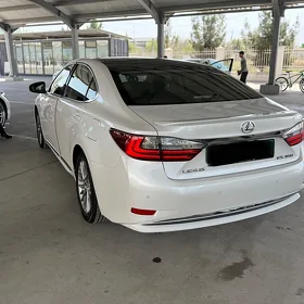 Lexus ES 350 2016