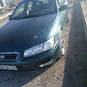 Toyota Camry 2001