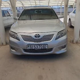 Toyota Camry 2011
