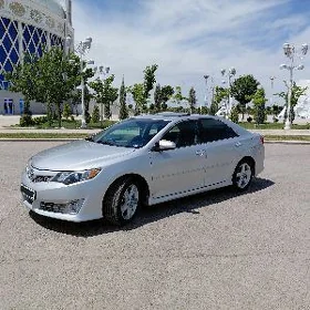 Toyota Camry 2013