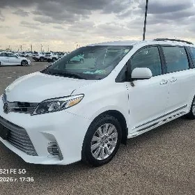 Toyota Sienna 2020