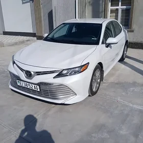Toyota Camry 2020