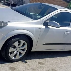 Opel Astra 2004