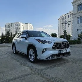Toyota Highlander 2022
