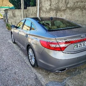 Hyundai Grandeur 2012