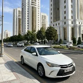 Toyota Camry 2016