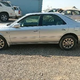 Toyota Camry 2000