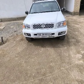Nissan Pathfinder 2001