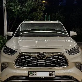 Toyota Highlander 2021