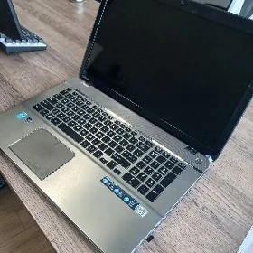TOSHIBA I7 4 GEN