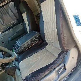 Nissan Urvan 2005
