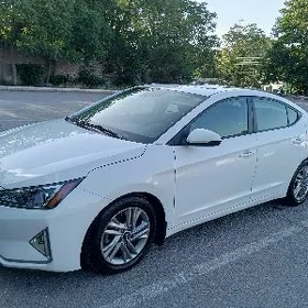 Hyundai Elantra 2019