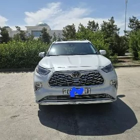 Toyota Highlander 2022
