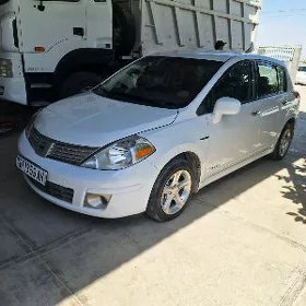 Nissan Versa 2010