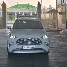 Toyota Highlander 2022