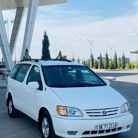 Toyota Sienna 2000