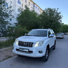 Toyota Land Cruiser Prado 2011