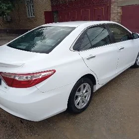 Toyota Camry 2017