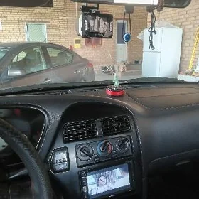 Nissan Pathfinder 2000