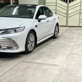 Toyota Camry 2023