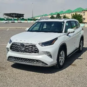 Toyota Highlander 2021