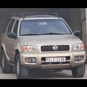 Nissan Pathfinder 2001