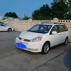 Toyota Sienna 2004