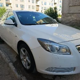 Opel Insignia 2011