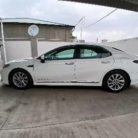 Toyota Camry 2022