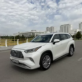 Toyota Highlander 2021