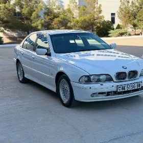BMW E39 2000